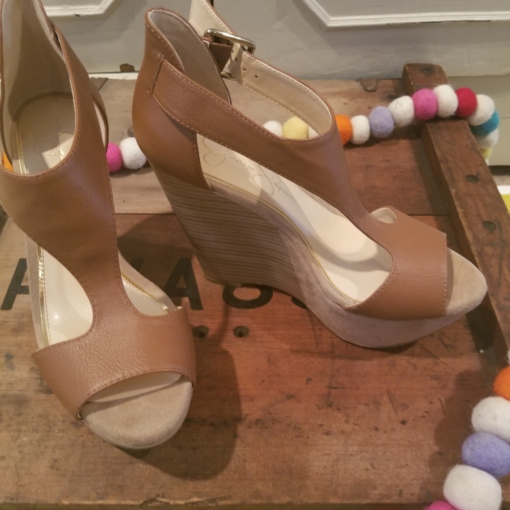 Jessica Simpson tan wedges